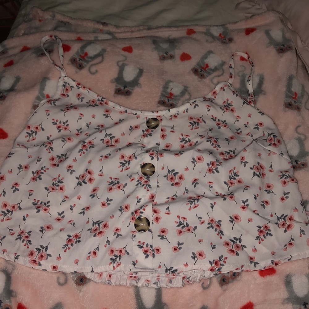 Floral tank top with buttons